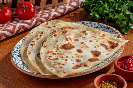 Кутаб с сыром и зеленью