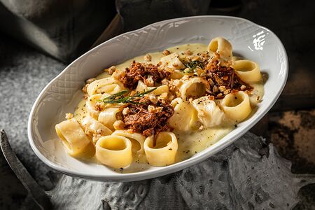 Сырная каламарата со рваной говядиной