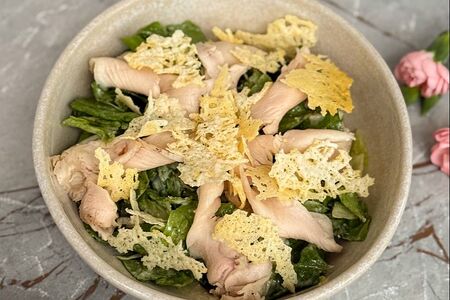 Салат с куриным филе