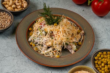 Тёплый салат Каприз