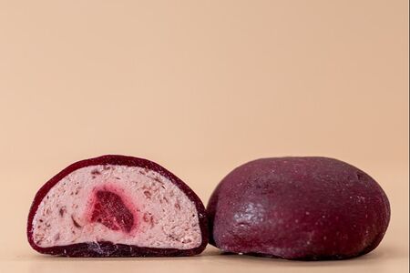 Моти вишневый