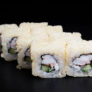 Теплый ролл с креветкой