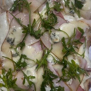 С грушей и беконом