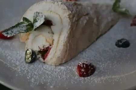 Меренговый рулет