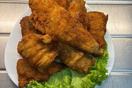 Филе минтая в сухарях