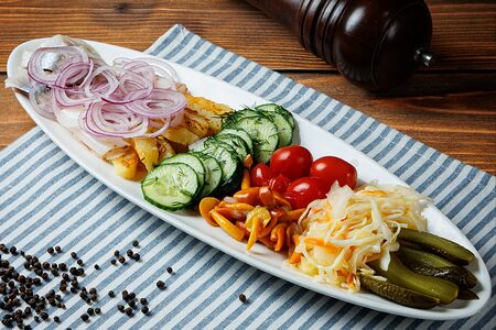 Тарелка под водочку