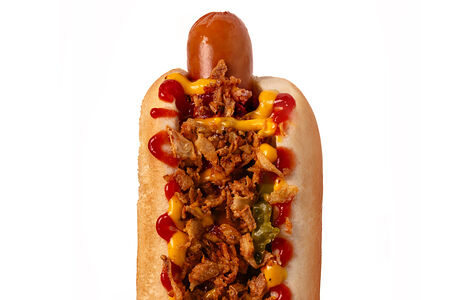 Хот-дог с свиной колбаской и сыром