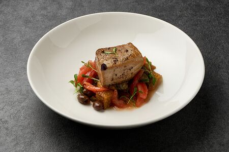 Стейк из тунца по-сицилийски 