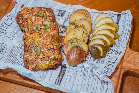 Ребра в медово-горчичном соусе