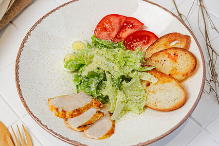 Цезарь с курицей