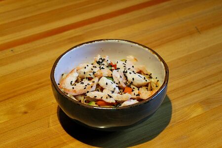 Вок с курицей