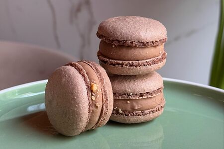 Макарон Сникерс 