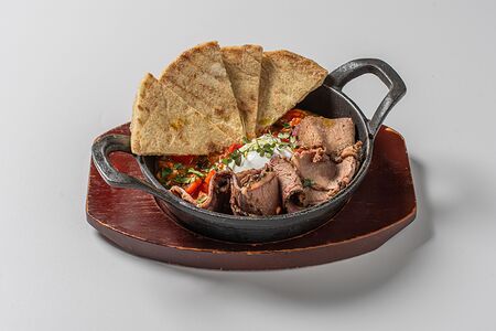 Шакшука с брискетом 