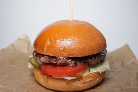 Чизбургер с нежной моцареллой