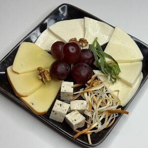 Ассорти грузинских сыров