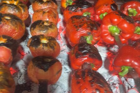Перец и помидор на мангале 