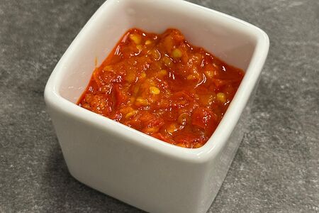 Аджика острая