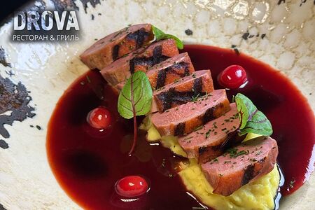 Утиная грудка с пихтой