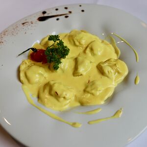 Равиоли с тунцом и кремом из шафрана