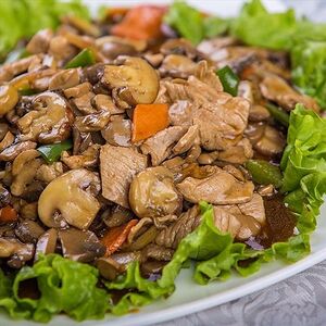 Свинина с шампиньонами