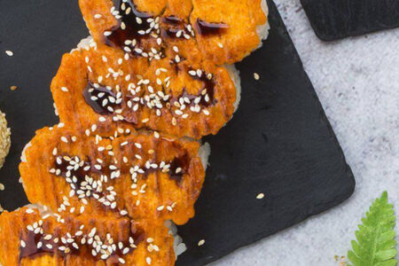 Запеченный ролл с угрём