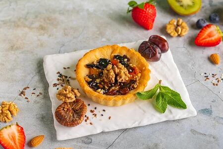 Песочная корзинка с сухофруктами