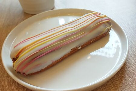 Эклер Манго-абрикос