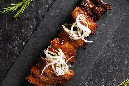 Шашлык из свиных ребрышек