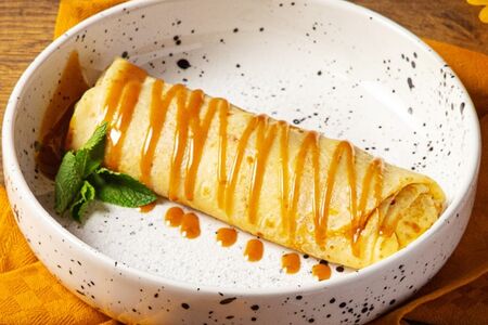 Блины с персиками