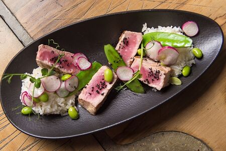 Тунец с лимонным рисом