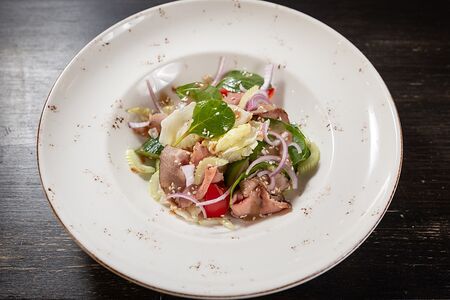 Салат в азиатском стиле