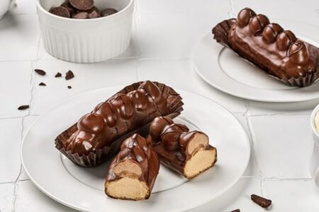 Эклер карамельный