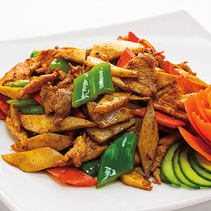 Свинина с острым зеленым перцем и королевскими вешенками