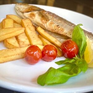 Сибас с отварным картофелем