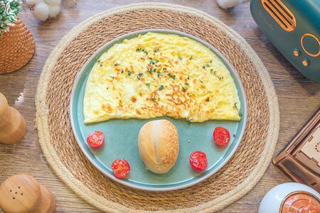 Омлет с сыром и зеленью 