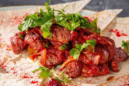 Сочная телятина с вишней