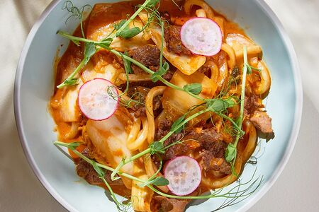 Удон с говядиной и кимчи