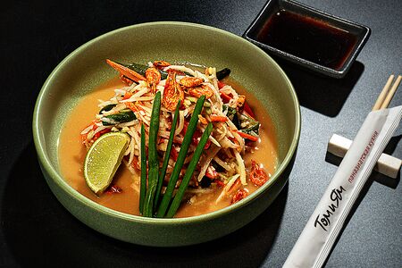 Салат Сом Там