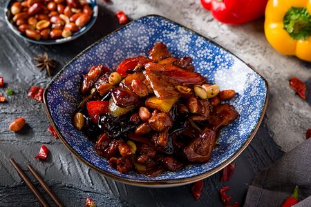 Курица кум бао