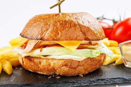 Бургер с куриным филе