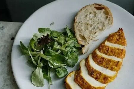 Куриная грудка в специях