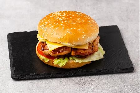 Чикенхит бургер с курицей