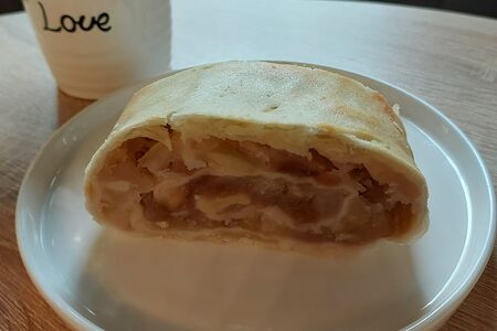 Австрийский штрудель с яблоком и корицей 
