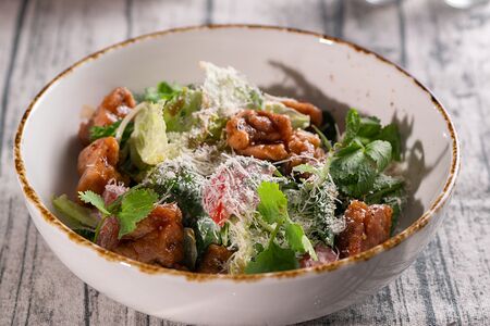 Салат с цыплёнком