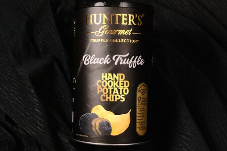 Чипсы со вкусом черного трюфеля Hunter`s