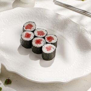 Ролл с тунцом