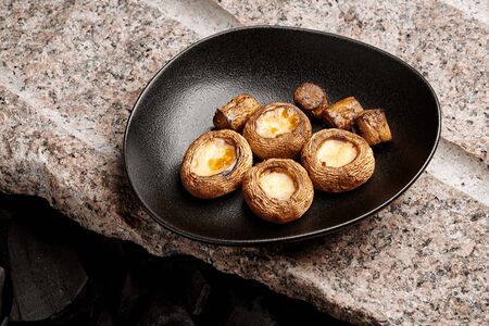 Грибы фаршированные в маринаде