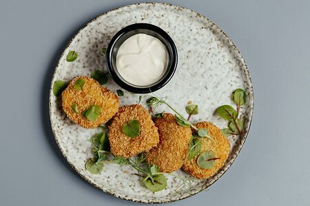 Наггетсы с соусом цезарь