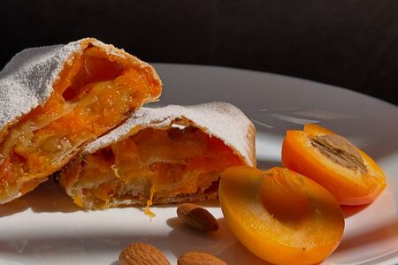 Штрудель Яркий абрикос 