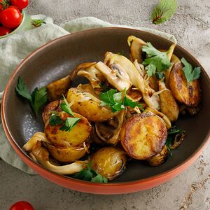 Жареный картофель с грибами